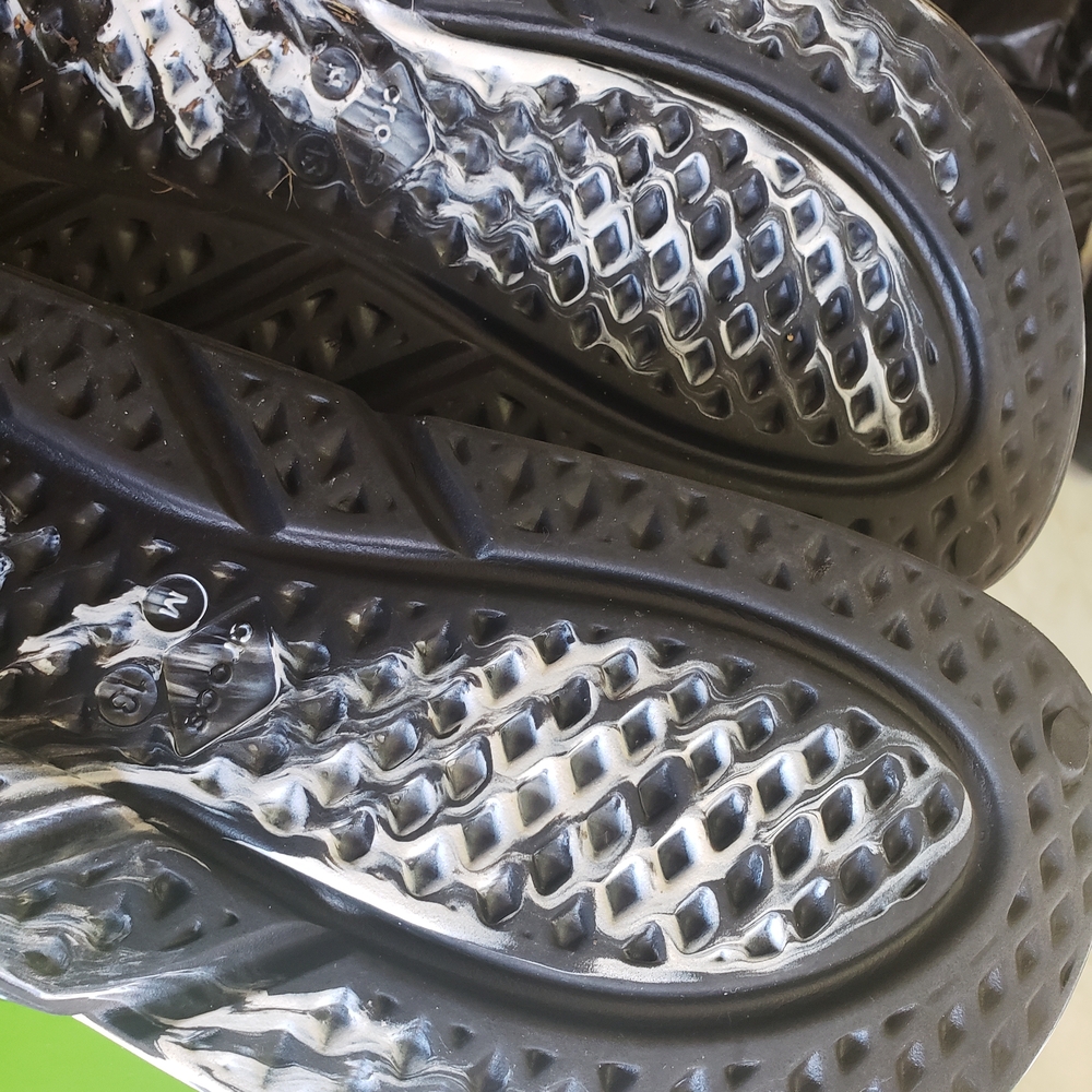 CROCS Black and White Men's Shoes - Picture 5 of 7